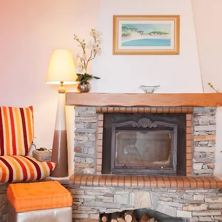 Maison De 2 Avec Piscine Privee Jacuzzi Et Terrasse A Maria Di Lota A 1 Km De La Plage * Santa-Maria-di-Lota